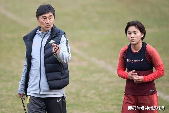 积分榜：蓉城13分领跑渝连紧随 津门虎三镇赢球仍处降级区